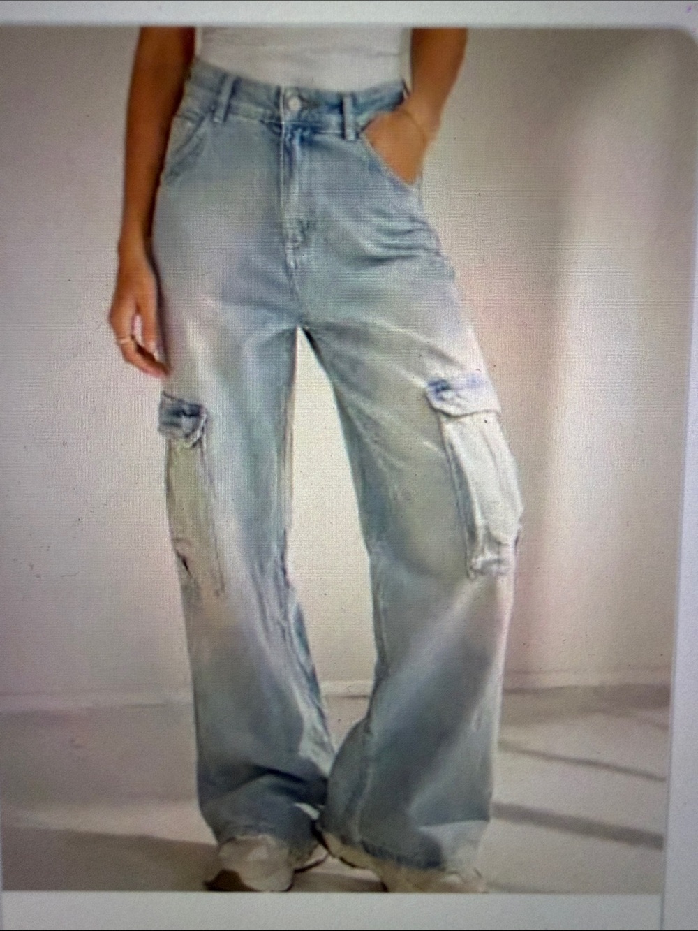 Pilcro Wide Leg Cargo Jeans in Faded Light Blue